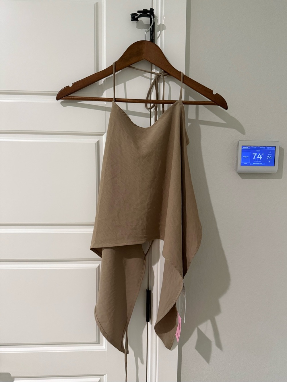 PrettyLittleThing floaty woven maxi skirt and split hem spaghetti strap top set - Picture 7 of 7